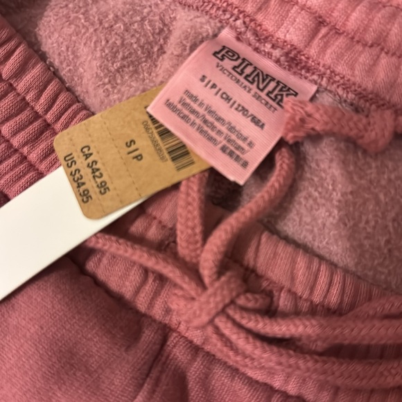 Thick beautiful active shorts fleece lined large pockets size small vs pink - Picture 2 of 4